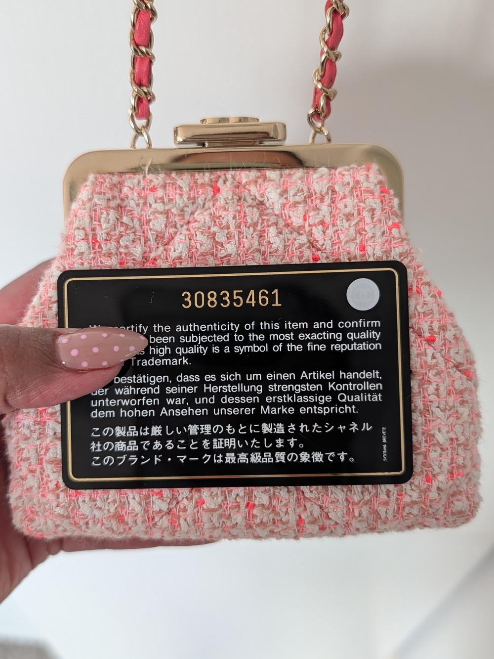 Chanel Tweed Kiss Lock Clutch With Chain Pale Pink Ecru - Picture 5 of 6